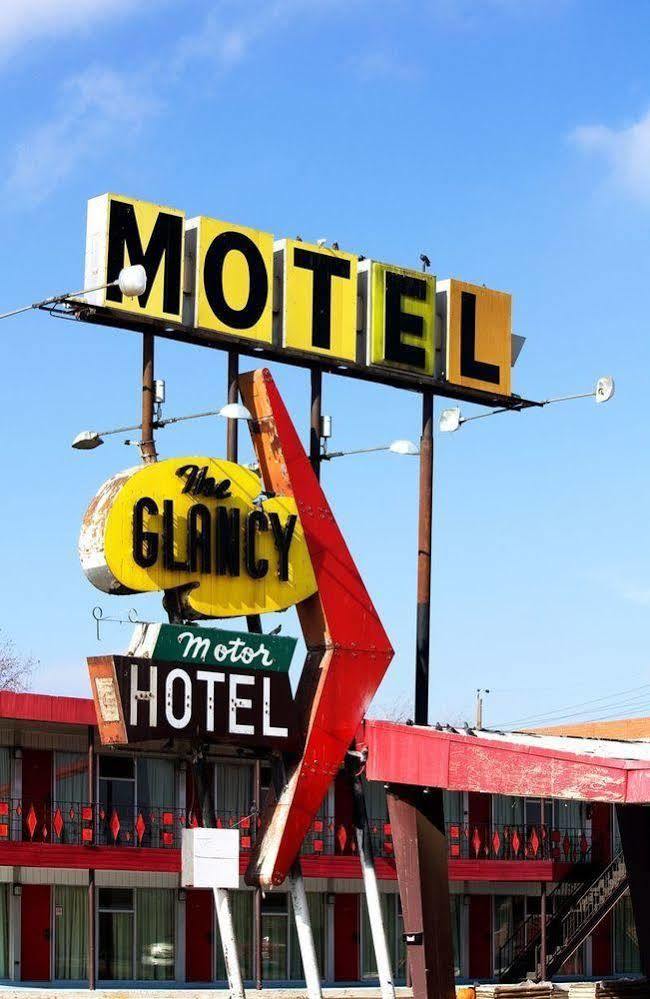 Glancy Motel Clinton Exterior photo